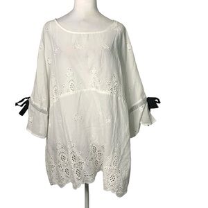 NWT Susan Betro Women’s Size 3X White Eyelet Lace Black Ribbon Sleeve Detail Top